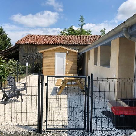 La Petite Ferme De Pouillon - Parc Animalier - Aire De Loisirs Bed and Breakfast Εξωτερικό φωτογραφία