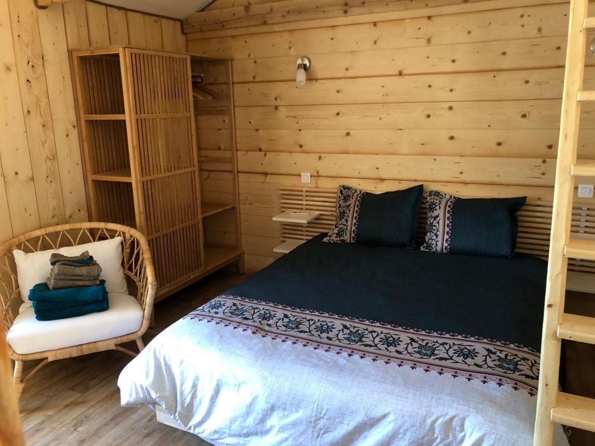 La Petite Ferme De Pouillon - Parc Animalier - Aire De Loisirs Bed and Breakfast Εξωτερικό φωτογραφία